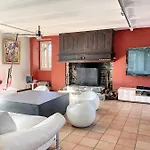 Vila Maisons De Familles Vacation With Pool And Mont-saint-michel