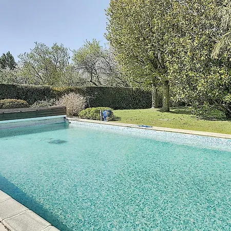 Maisons De Familles Vacation With Pool And Mont-saint-michel Vila Vains
