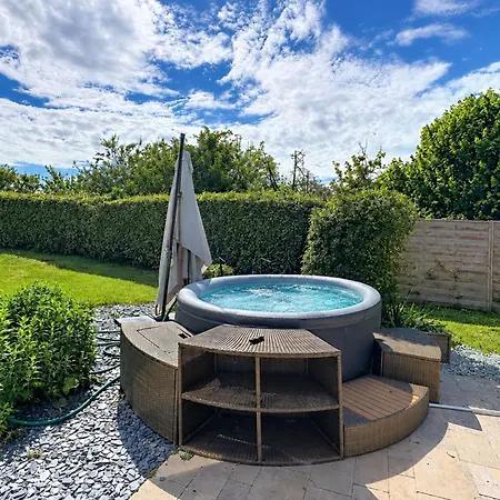 Maisons De Familles Vacation With Pool And Mont-saint-michel Villa *